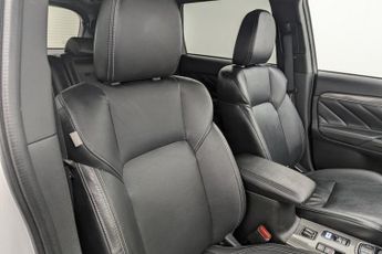 MITSUBISHI OUTLANDER 2.4h TwinMotor 13.8kWh 4h SUV 5dr Petrol Plug-in Hybrid CVT 4WD 