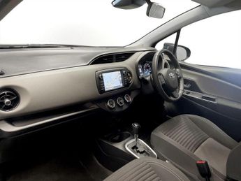 TOYOTA YARIS 1.5 VVT-i Icon Tech Hatchback 5dr Petrol CVT Euro 6 (111 ps)