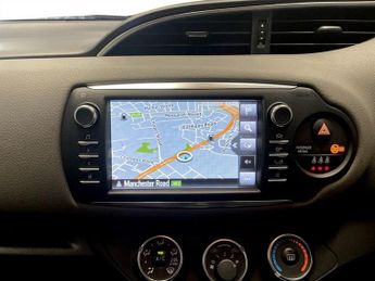 TOYOTA YARIS 1.5 VVT-i Icon Tech Hatchback 5dr Petrol CVT Euro 6 (111 ps)