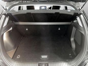 HYUNDAI KONA 64kWh Premium SUV 5dr Electric Auto (10.5kW Charger) (204 ps)