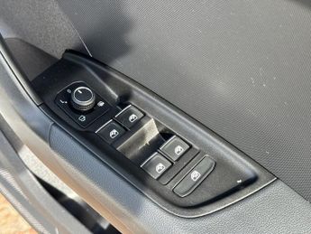 AUDI A1 1.0 TFSI 30 S line Sportback 5dr Petrol S Tronic Euro 6 (s/s) (1