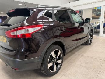NISSAN QASHQAI 1.6 dCi n-tec+ SUV 5dr Diesel Manual 2WD Euro 5 (s/s) (130 ps)
