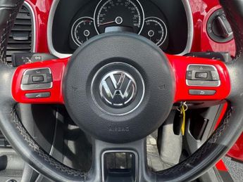 VOLKSWAGEN BEETLE 1.6 TDI BlueMotion Tech Design Cabriolet 2dr Diesel DSG Euro 5 (
