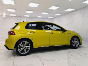 VOLKSWAGEN GOLF 1.5 eTSI MHEV R-Line Hatchback 5dr Petrol Hybrid DSG Euro 6 (s/s