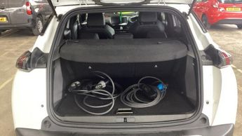 PEUGEOT E-2008 50kWh GT SUV 5dr Electric Auto (136 ps)