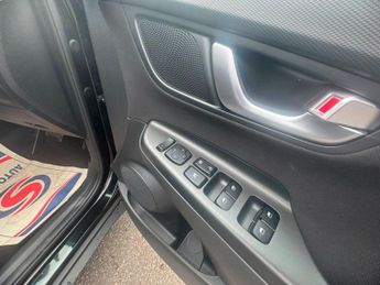 HYUNDAI KONA 1.6 h-GDi SE Connect SUV 5dr Petrol Hybrid DCT Euro 6 (s/s) (141