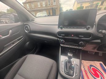 HYUNDAI KONA 1.6 h-GDi SE Connect SUV 5dr Petrol Hybrid DCT Euro 6 (s/s) (141