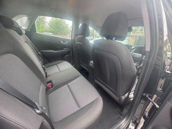 HYUNDAI KONA 1.6 h-GDi SE Connect SUV 5dr Petrol Hybrid DCT Euro 6 (s/s) (141