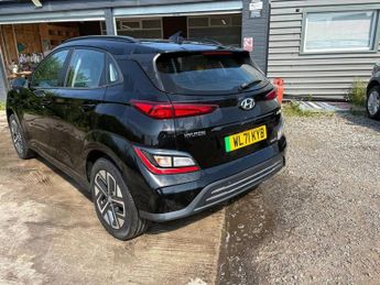 HYUNDAI KONA 39kWh SE Connect SUV 5dr Electric Auto (10.5kW Charger) (136 ps)