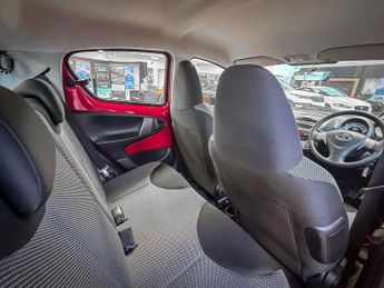 TOYOTA AYGO 1.0 VVT-i Move Hatchback 5dr Petrol MultiMode Euro 5 (68 ps)