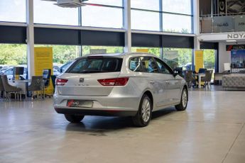 SEAT LEON 1.6 TDI CR SE Sport Tourer 5dr Diesel DSG Euro 5 (s/s) (105 ps)