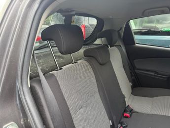 TOYOTA YARIS 1.5 VVT-h Icon Hatchback 5dr Petrol Hybrid E-CVT Euro 6 (101 ps)