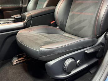 MERCEDES-BENZ EQA EQA 250 66.5kWh AMG Line SUV 5dr Electric Auto (190 ps)