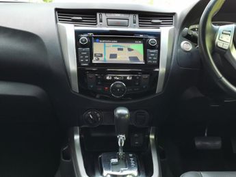 NISSAN NAVARA 2.3 dCi Tekna Pickup Double Cab 4dr Diesel Auto 4WD Euro 6 (190 