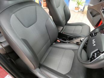 KIA NIRO 1.6h GDi 3 SUV 5dr Petrol Hybrid DCT Euro 6 (s/s) (139 bhp)
