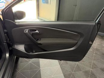 VOLKSWAGEN POLO 1.2 TSI BlueMotion Tech SE Hatchback 3dr Petrol DSG Euro 6 (s/s)