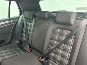 VOLKSWAGEN GOLF 2.0 TDI GTD Hatchback 5dr Diesel DSG Euro 6 (s/s) (184 ps)