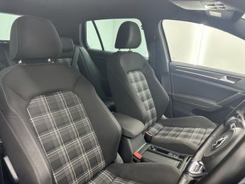 VOLKSWAGEN GOLF 2.0 TDI GTD Hatchback 5dr Diesel DSG Euro 6 (s/s) (184 ps)