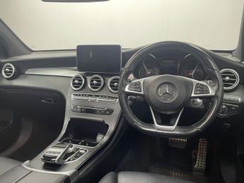 MERCEDES-BENZ GLC 2.0 GLC250 AMG Line (Premium Plus) Coupe 5dr Petrol G-Tronic+ 4M