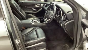MERCEDES-BENZ GLC 2.0 GLC250 AMG Line (Premium Plus) Coupe 5dr Petrol G-Tronic+ 4M