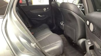 MERCEDES-BENZ GLC 2.0 GLC250 AMG Line (Premium Plus) Coupe 5dr Petrol G-Tronic+ 4M