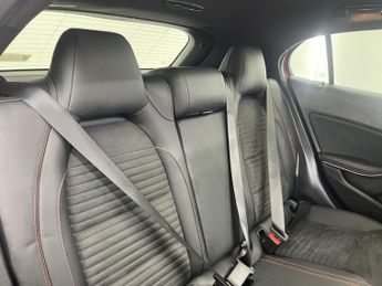 MERCEDES-BENZ GLA 1.6 GLA200 AMG Line Edition (Plus) SUV 5dr Petrol 7G-DCT Euro 6 