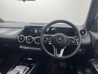 MERCEDES-BENZ GLA 1.3 GLA200 Sport SUV 5dr Petrol 7G-DCT Euro 6 (s/s) (163 ps)