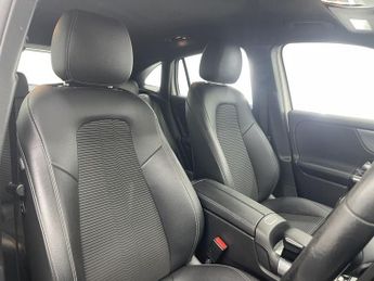 MERCEDES-BENZ GLA 1.3 GLA200 Sport SUV 5dr Petrol 7G-DCT Euro 6 (s/s) (163 ps)