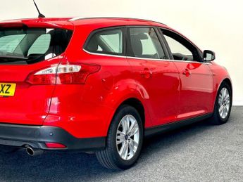FORD FOCUS 2.0 TDCi Titanium Navigator Estate 5dr Diesel Powershift Euro 5 
