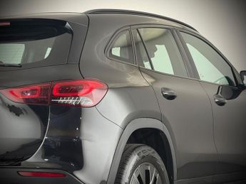 MERCEDES-BENZ GLA 1.3 GLA200 Sport SUV 5dr Petrol 7G-DCT Euro 6 (s/s) (163 ps)