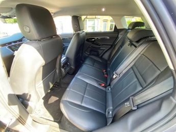 LAND ROVER RANGE ROVER EVOQUE 2.0 P250 MHEV SE SUV 5dr Petrol Auto 4WD Euro 6 (s/s) (249 ps)