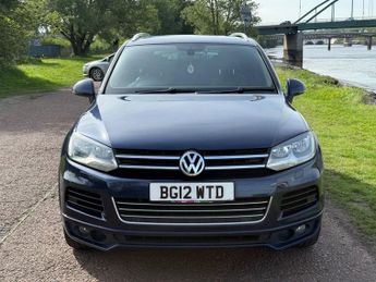 VOLKSWAGEN TOUAREG 3.0 TDI V6 BlueMotion Tech Altitude SUV 5dr Diesel Tiptronic 4WD