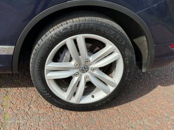 VOLKSWAGEN TOUAREG 3.0 TDI V6 BlueMotion Tech Altitude SUV 5dr Diesel Tiptronic 4WD