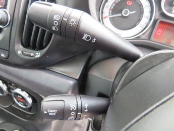 FIAT 500L 1.3 MultiJet Lounge MPW 5dr Diesel Dualogic Euro 5 (s/s) (85 bhp