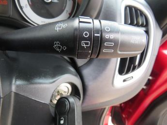 FIAT 500L 1.3 MultiJet Lounge MPW 5dr Diesel Dualogic Euro 5 (s/s) (85 bhp