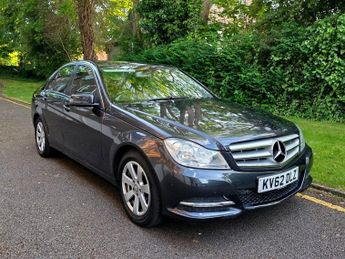 Mercedes C Class 1.6 C180 BlueEfficiency Executive SE Saloon 4dr Petrol G-Tronic+