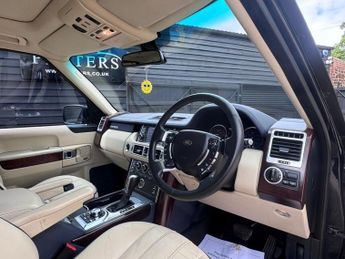 LAND ROVER RANGE ROVER 3.6 TD V8 Vogue SUV 5dr Diesel Auto 4WD Euro 4 (271 ps)