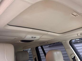 LAND ROVER RANGE ROVER 4.4 TD V8 Autobiography SUV 5dr Diesel Auto 4WD Euro 5 (313 bhp)