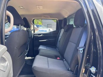 MERCEDES-BENZ X-CLASS 2.3 CDI Progressive Pickup Double Cab 4dr Diesel Manual 4MATIC E