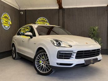 Porsche Cayenne 3.0 V6 E-Hybrid 17.9kWh Platinum Edition SUV 5dr Petrol Plug-in 