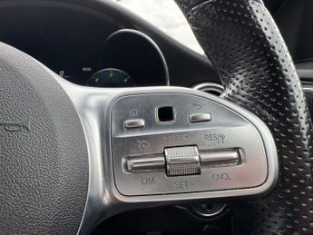MERCEDES-BENZ C-CLASS 2.0 C220d AMG Line Edition Estate 5dr Auto 
