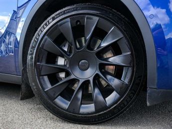 TESLA MODEL Y (Dual Motor) Long Range SUV 5dr Electric Auto 4WDE (384 bhp)