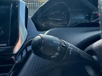 PEUGEOT 208 1.6 BlueHDi GT Line Hatchback 5dr Diesel Manual Euro 6 (100 ps)