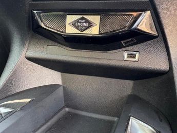DS AUTOMOBILES DS 3 CROSSBACK E-TENSE 50kWh Bastille Crossback 5dr Electric Auto (136 ps)