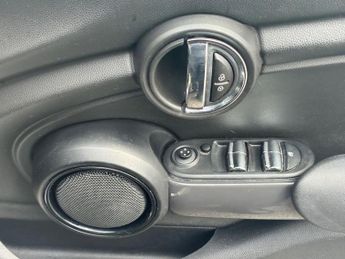 MINI HATCH 1.5 Cooper D Hatchback 5dr Diesel Manual Euro 6 (s/s) (116 ps)