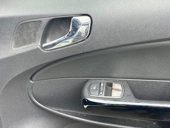 VAUXHALL CORSA 1.4 16V SE Hatchback 5dr Petrol Auto Euro 5 (100 ps)