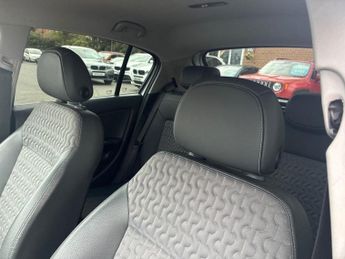 VAUXHALL CORSA 1.4 16V SE Hatchback 5dr Petrol Auto Euro 5 (100 ps)