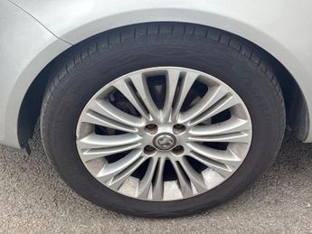 VAUXHALL CORSA 1.4 16V SE Hatchback 5dr Petrol Auto Euro 5 (100 ps)