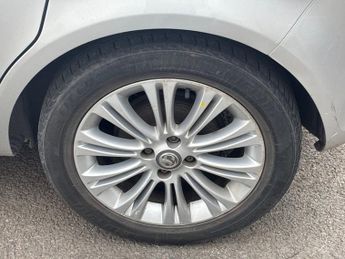 VAUXHALL CORSA 1.4 16V SE Hatchback 5dr Petrol Auto Euro 5 (100 ps)