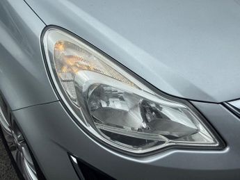 VAUXHALL CORSA 1.4 16V SE Hatchback 5dr Petrol Auto Euro 5 (100 ps)